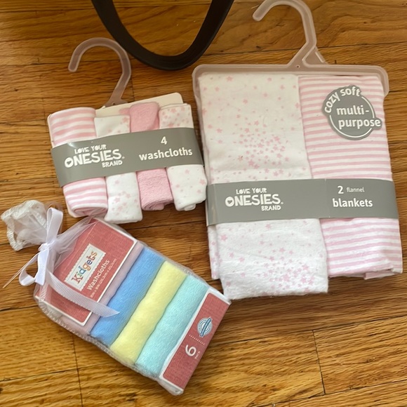 Coach diaper bag filled with goodies - Picture 4 of 16